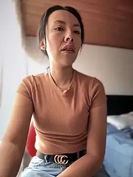 im_lorein — show boobs