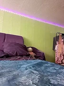 KiraXTender — spread the red butt