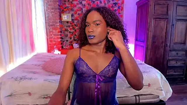 LaGoldenBitch — cum in public