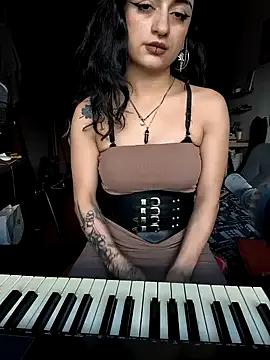 Lila_Desiree — show a stranger my boobs