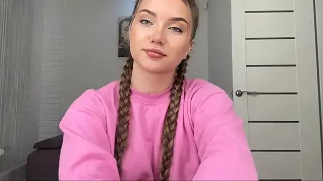 LouraStalter — show tongue