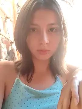 Maiden-Hot — Naked and finger in ass