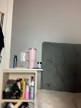 MaryAlbuquerque — leo no peitos