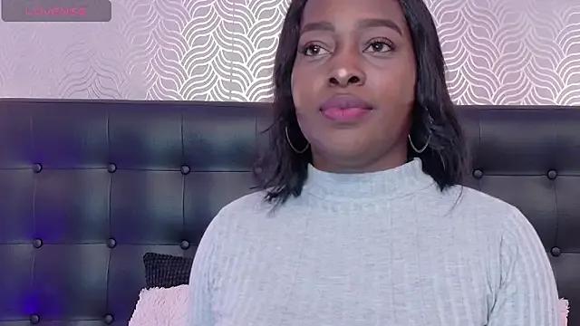 NaiaraMasson_ on StripChat 