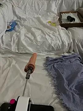 Ozge-SluttyScream69 on StripChat