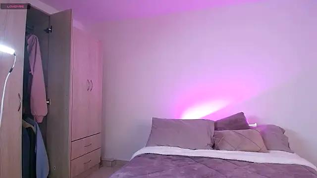 Sky_Intimate on StripChat